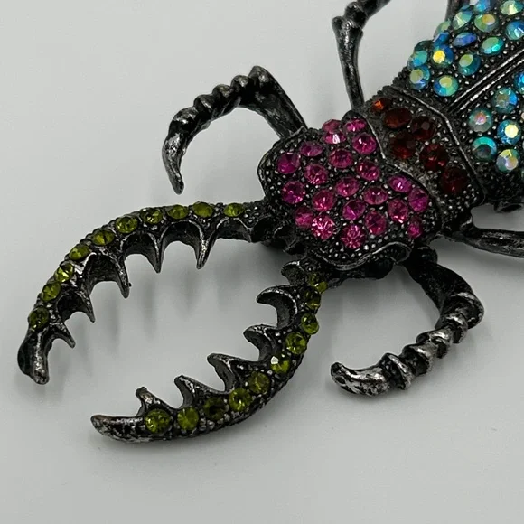 Vibrant Rhinestone Insect Brooch - Picture 2 of 10